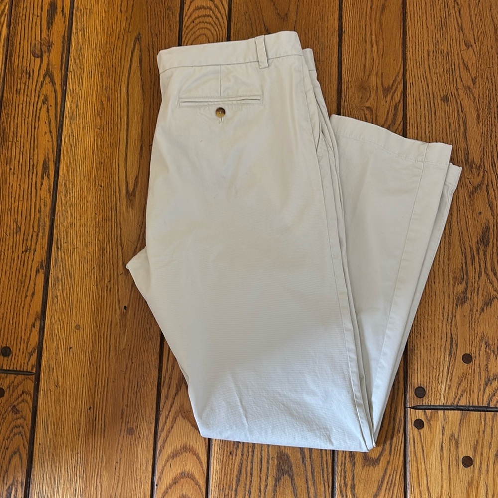 Vineyard Vines Khaki Pants 38 waist